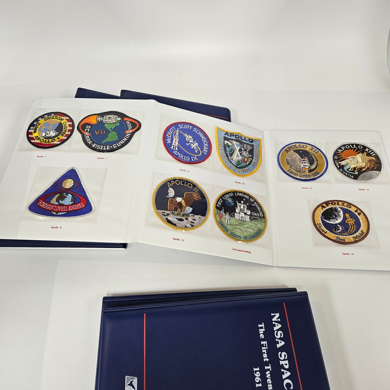 NASA SPACE EMBLEMS: THE FIRST TWENTY FIVE YEARS. - 5