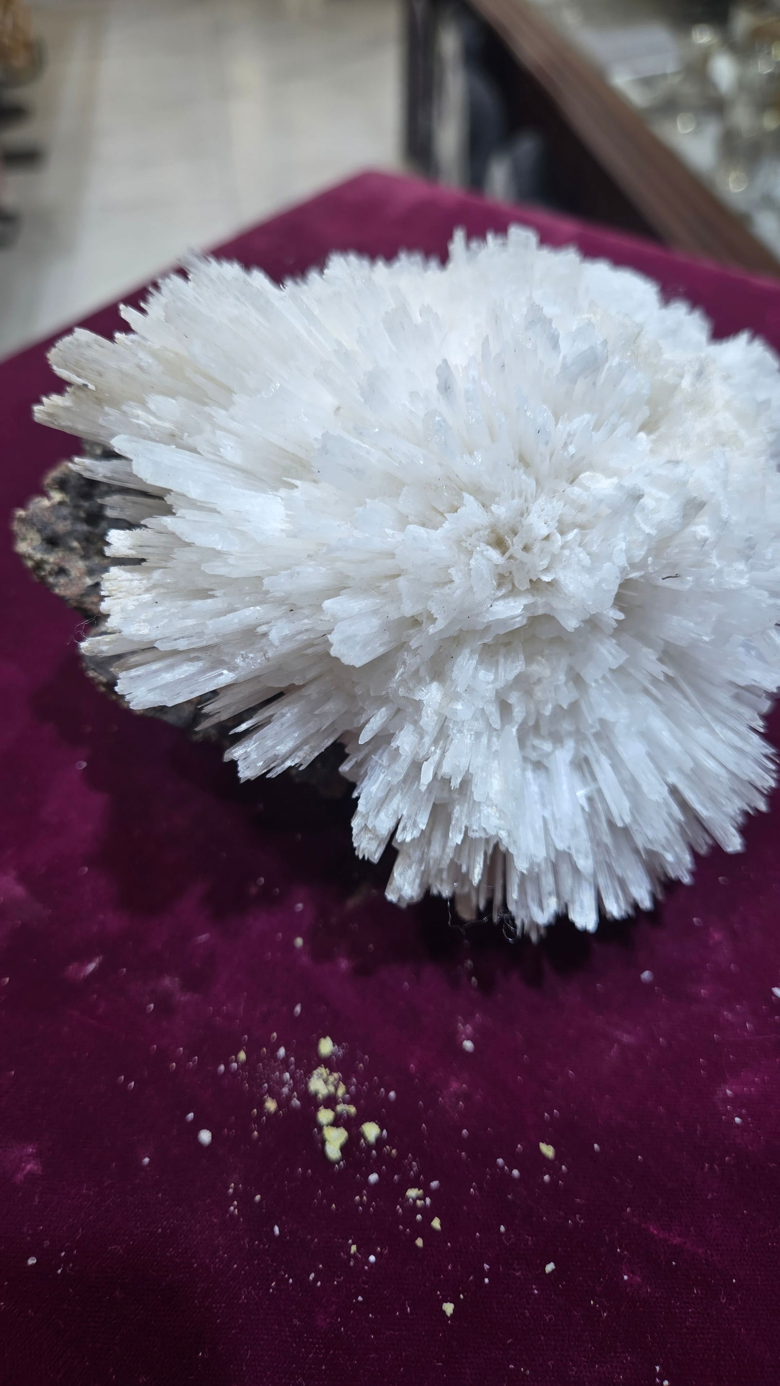 A RARE SCOLECITE SPECIMEN FORMATION - 2