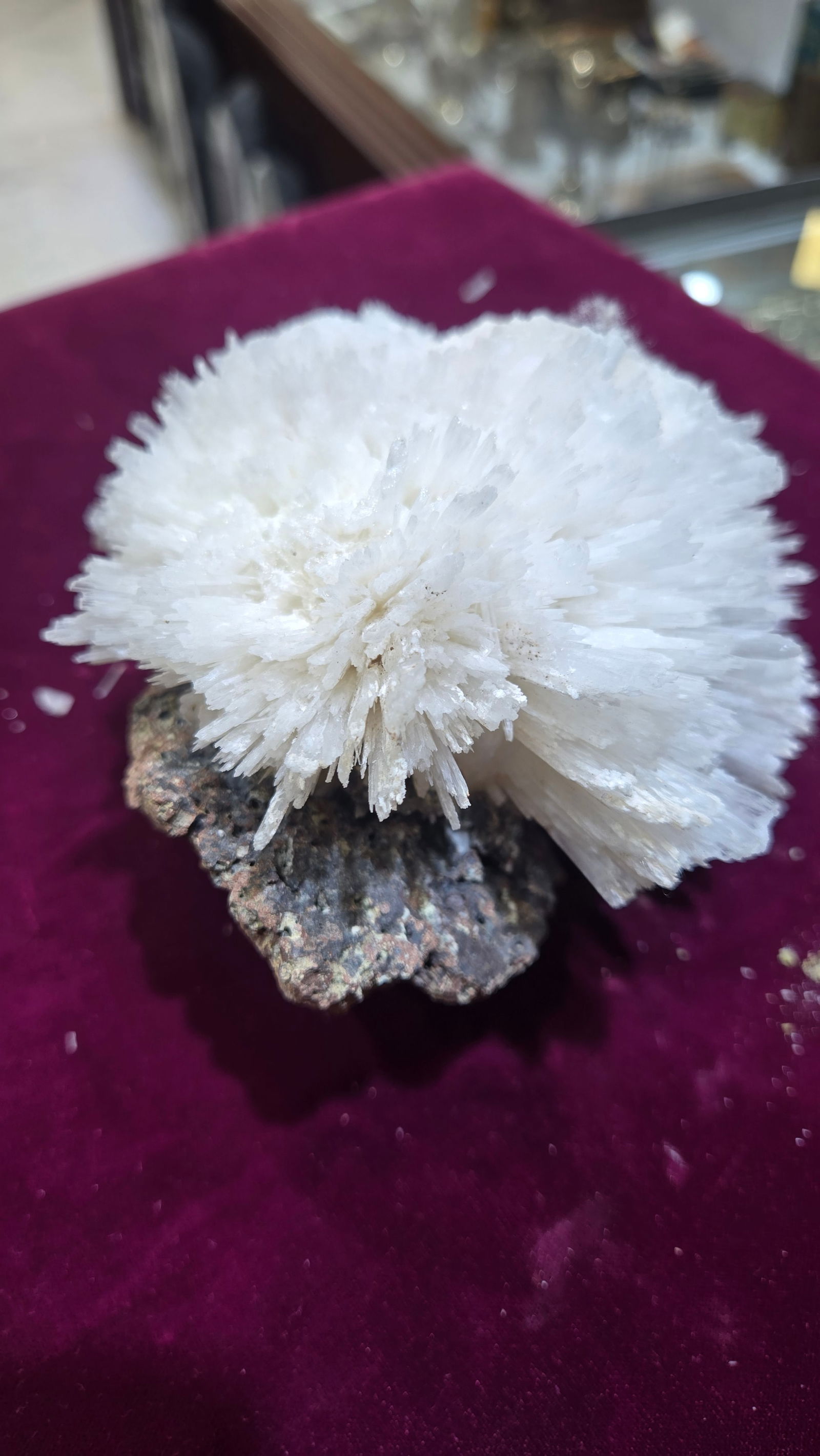 A RARE SCOLECITE SPECIMEN FORMATION - 3