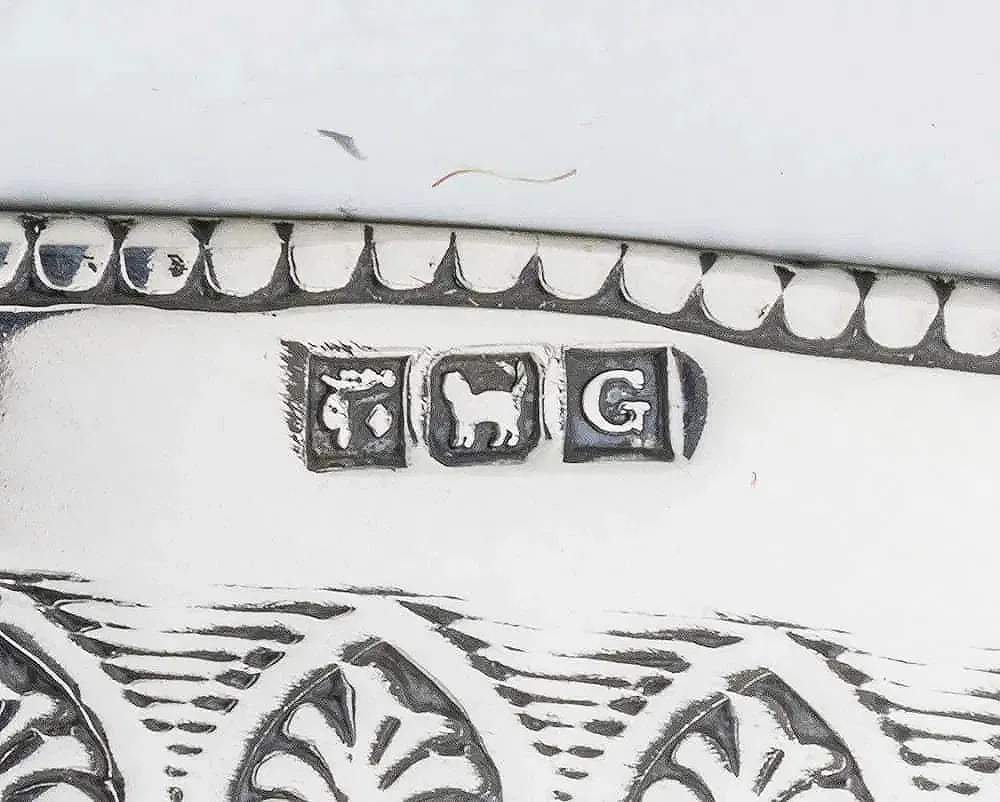 A MONUMENTAL SOLID SILVER ETERNAL LIGHT FOR AN ARON KODESH - 2