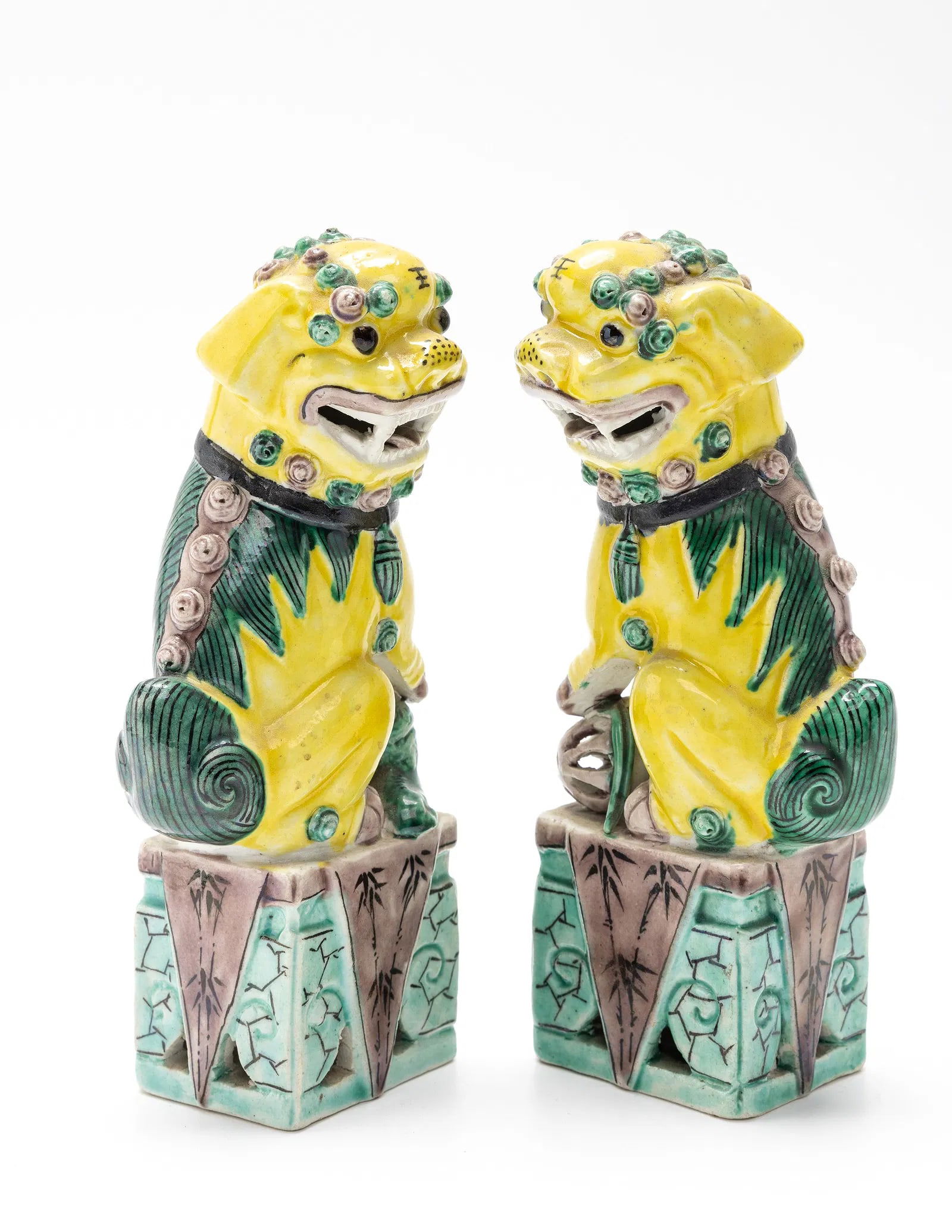 A PAIR OF CHINESE DOG FIGURINES. Early 20th century. (1 of 8)