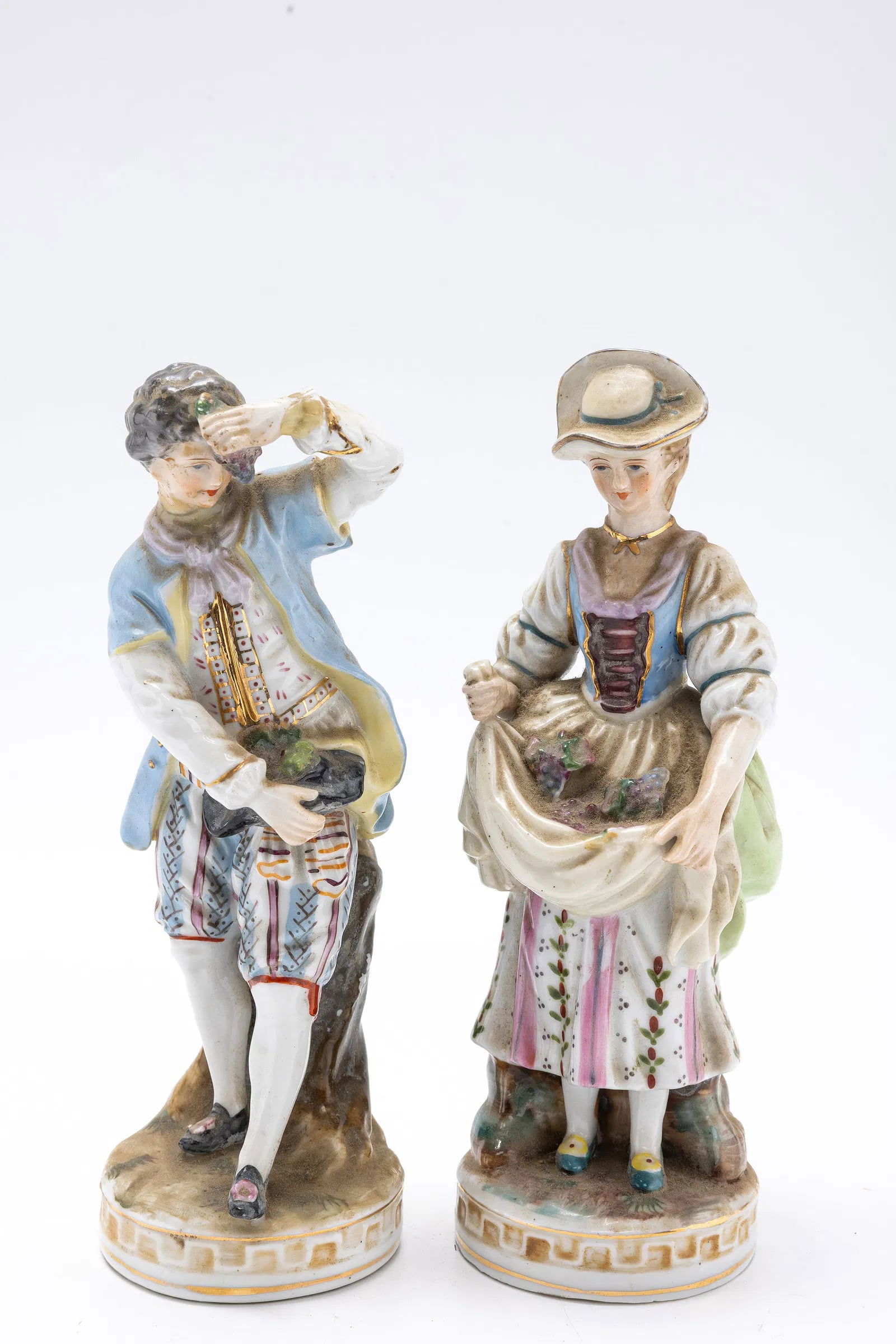 A PAIR OF FIGURINES MADE IN OCCUPIED JAPAN. (1 of 5)