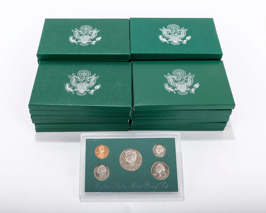 A COLLECTION OF UNITED STATES AMERICAN COIN PROOF SETS FROM THE 1990s.: A COLLECTION OF PROOF SETS FROM THE 1990s. Consisting of 5 sets from 1991, 5 sets from 1994, 5 sets from 1995, 7 sets from 1996, 5 sets from 1997 and 5 sets from 1998.