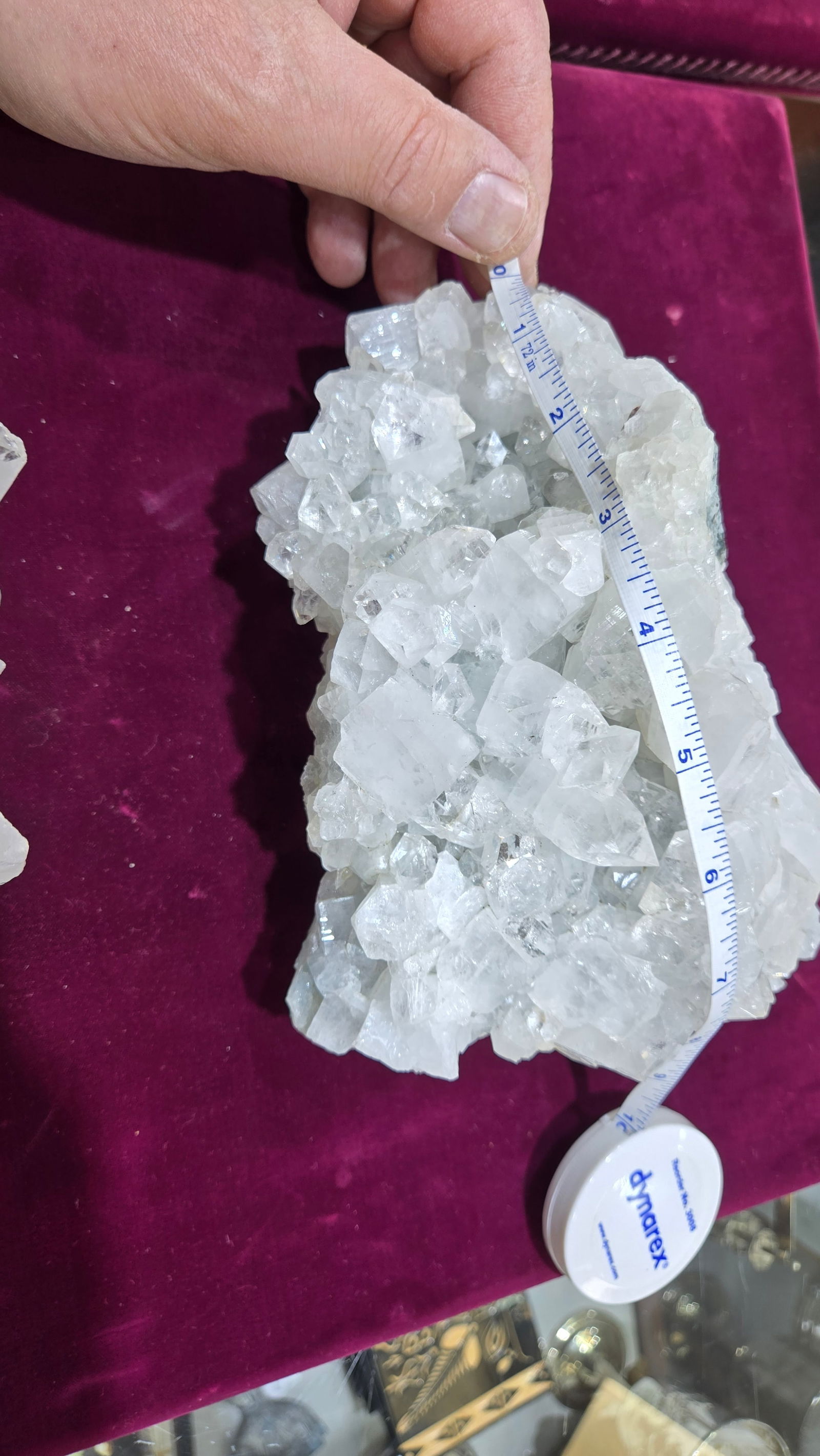 A GORGEOUS QUARTZ CLUSTER SPECIMEN - 4