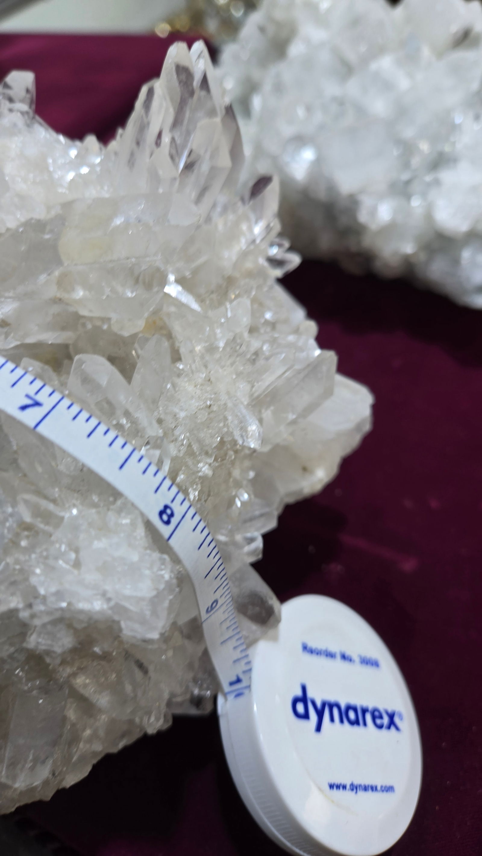 A GORGEOUS QUARTZ CLUSTER SPECIMEN - 5