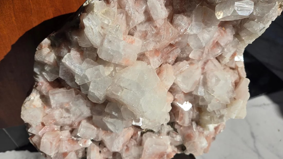 A VERY LARGE ZEOLITE SPECIMEN - 4