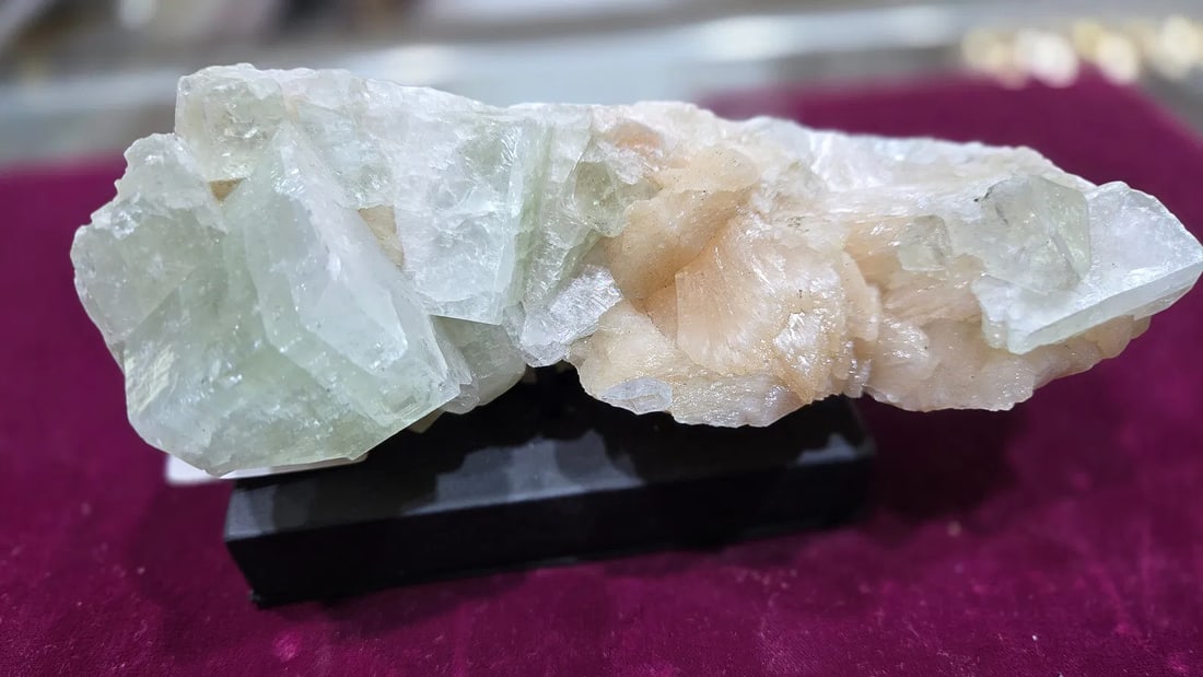 A GORGEOUS Apophyllite SPECIMEN: 6" OF green AND PEACH COLOR