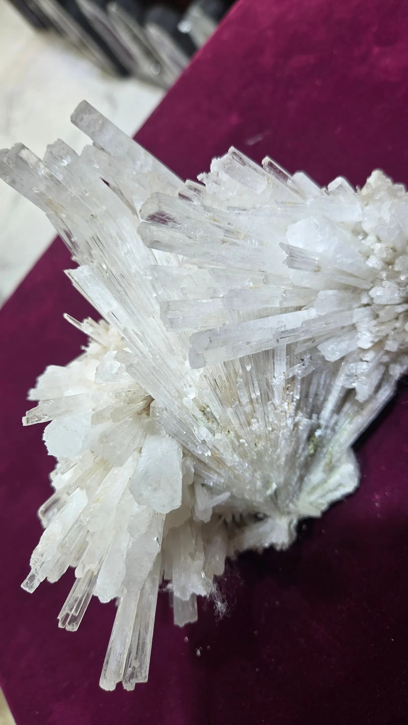 A RARE SCOLECITE SPECIMEN FORMATION - 3