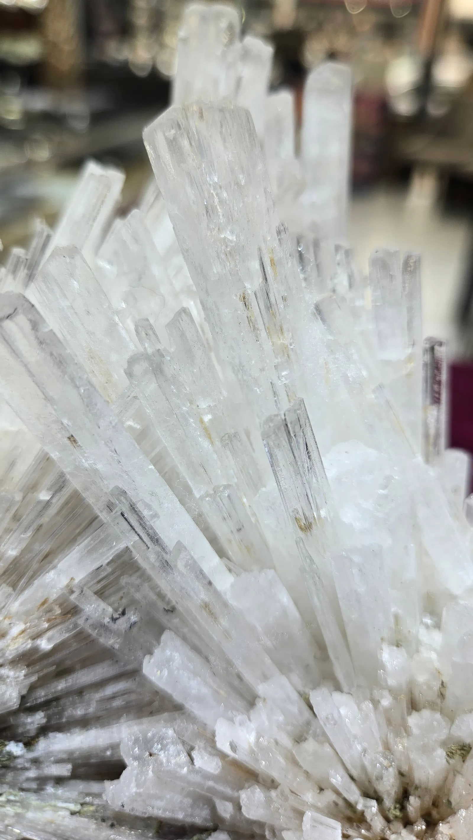 A RARE SCOLECITE SPECIMEN FORMATION - 4