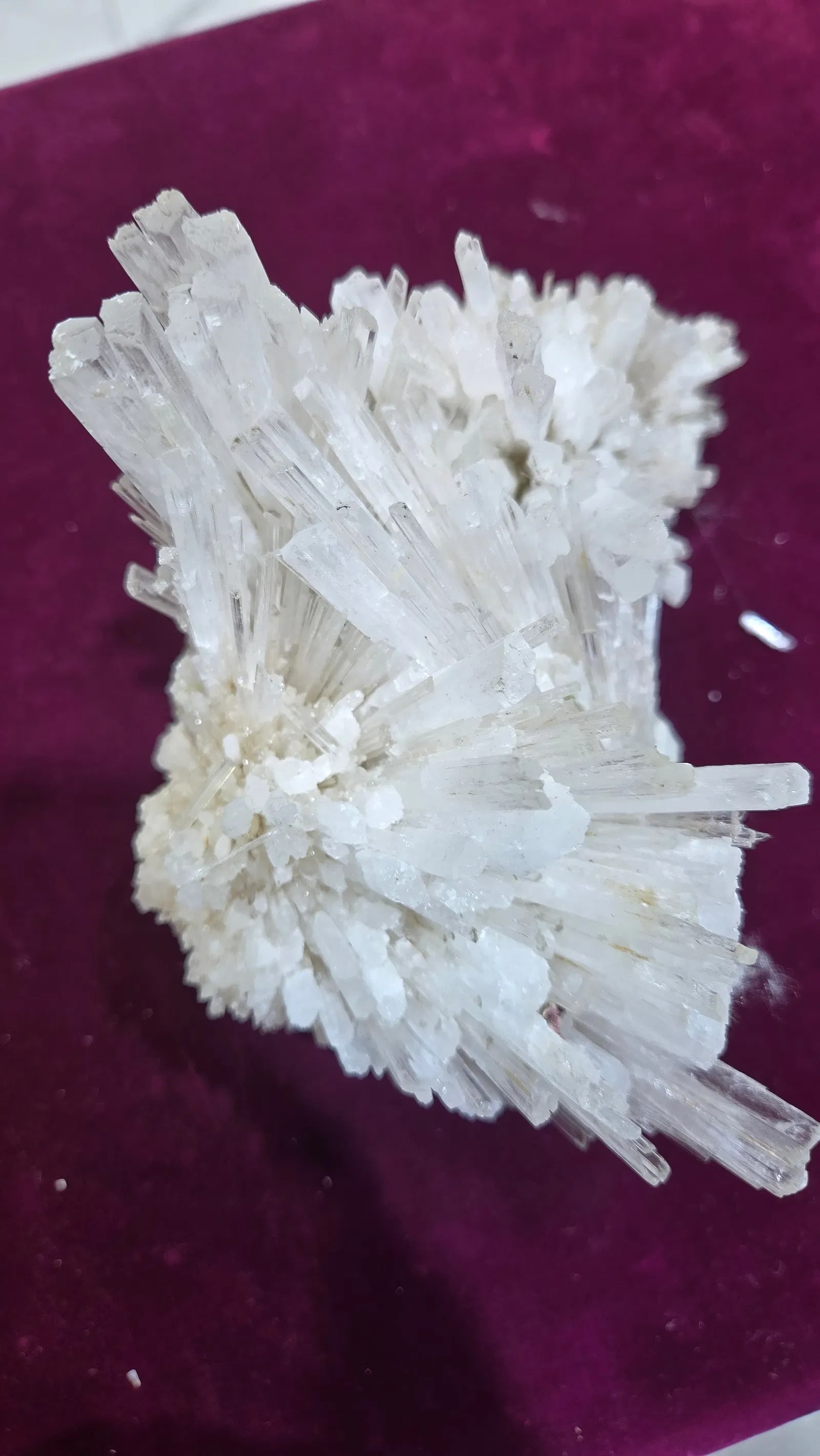 A RARE SCOLECITE SPECIMEN FORMATION - 5