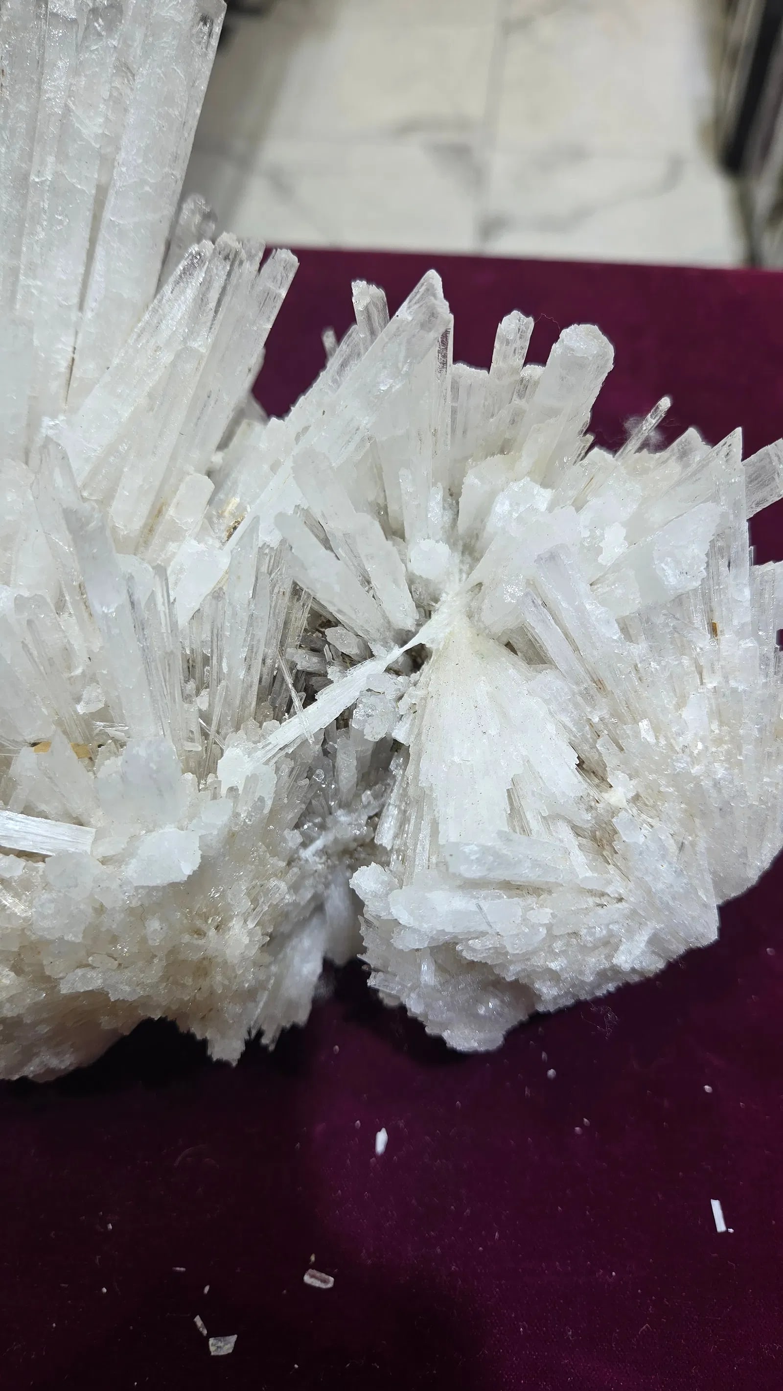 A RARE SCOLECITE SPECIMEN FORMATION - 3