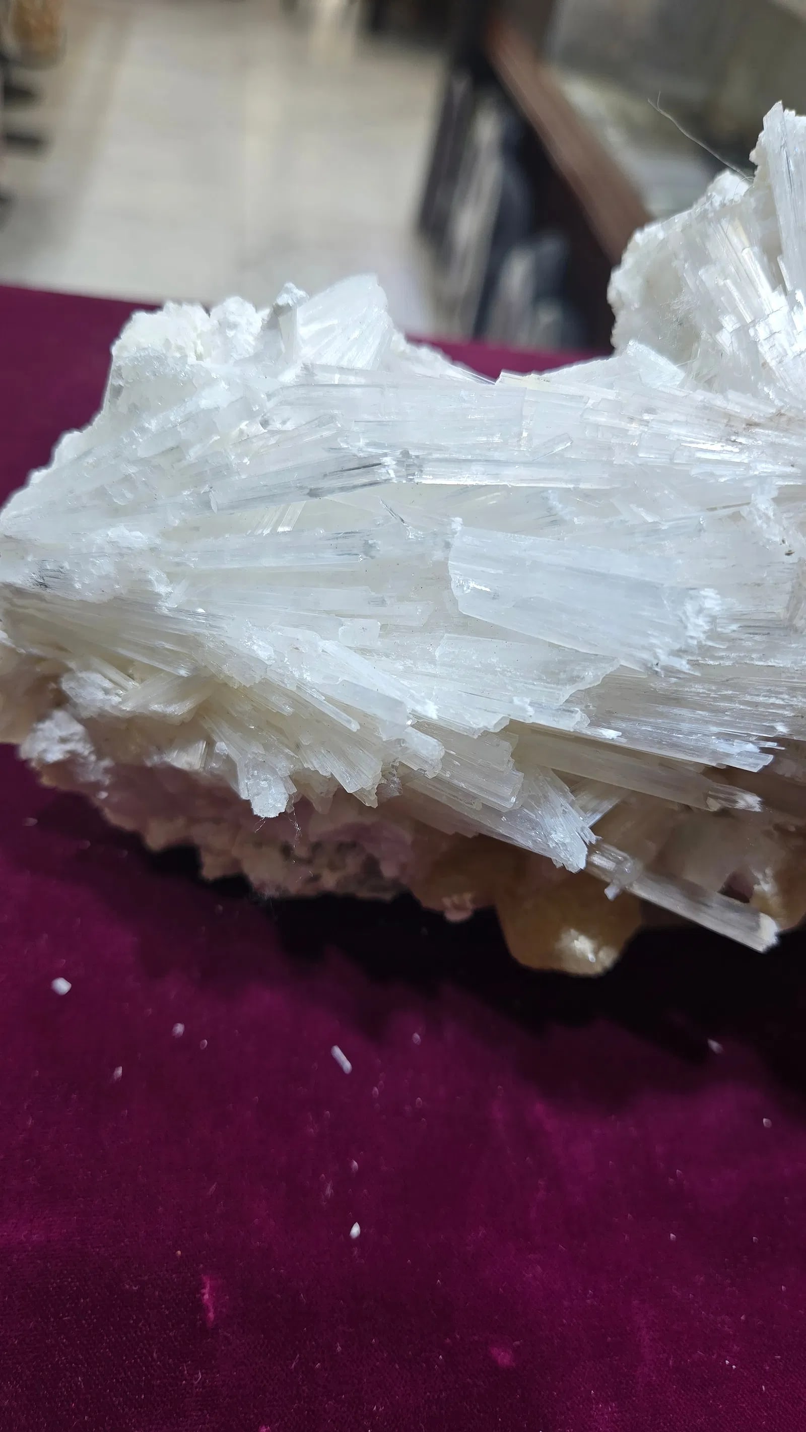 A RARE SCOLECITE SPECIMEN FORMATION - 3