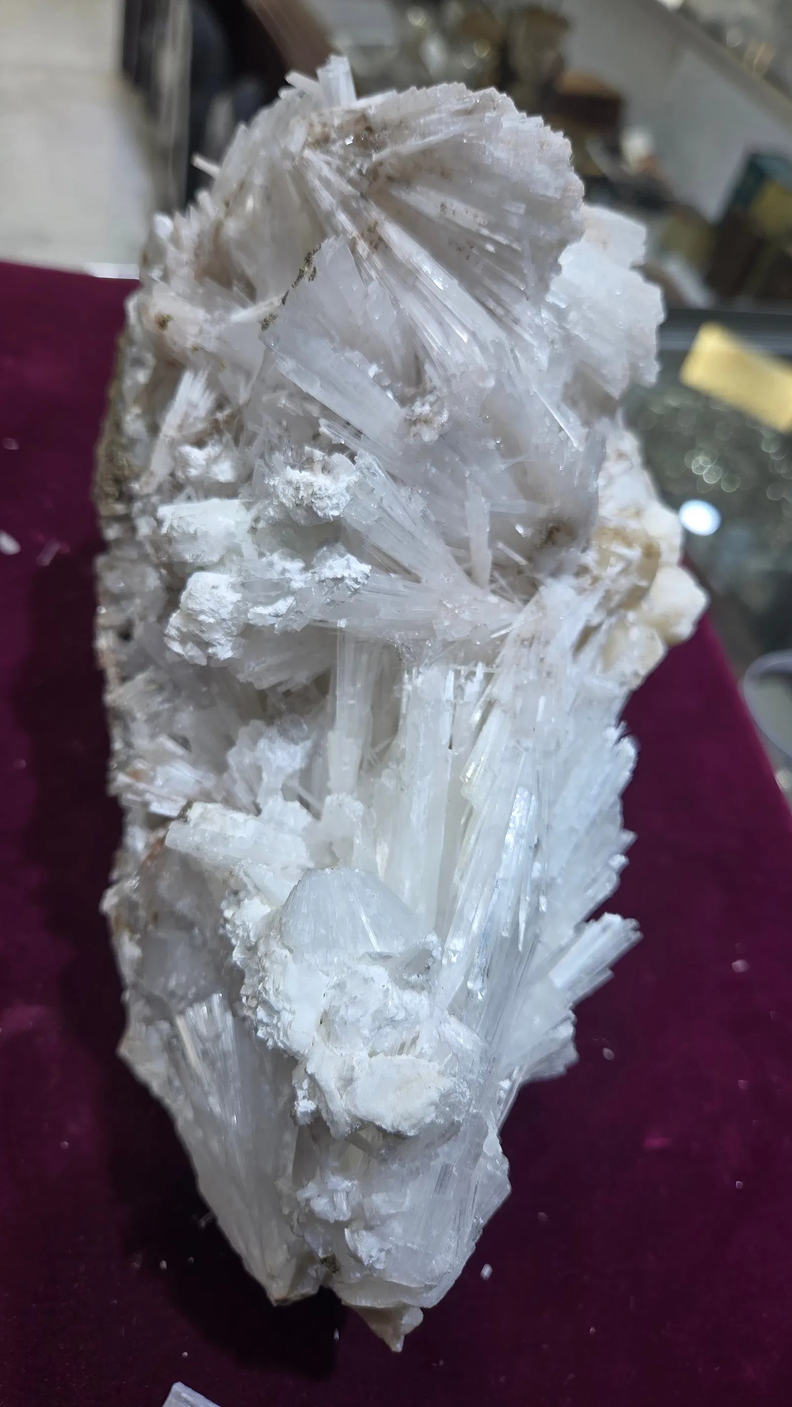 A RARE SCOLECITE SPECIMEN FORMATION - 5