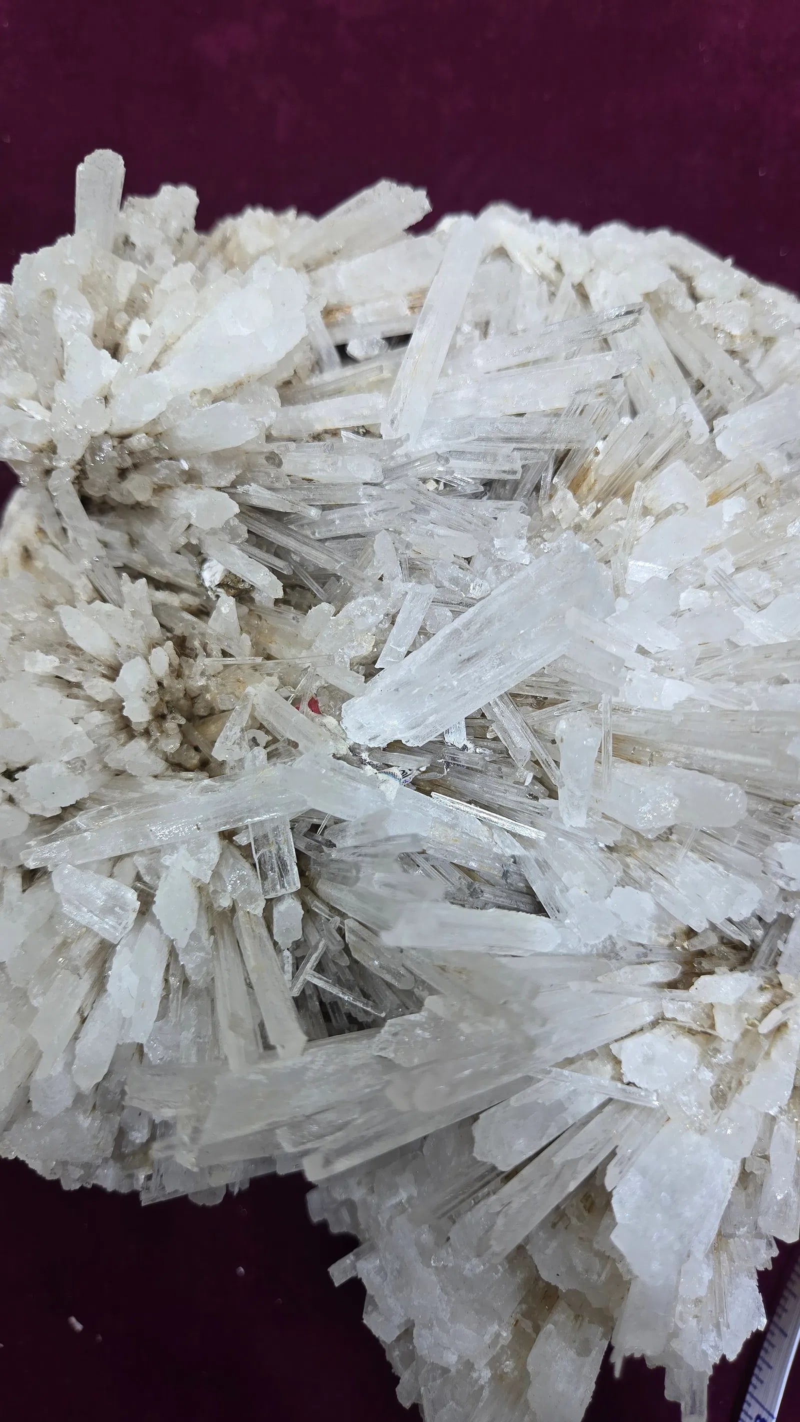 A RARE SCOLECITE SPECIMEN FORMATION - 4
