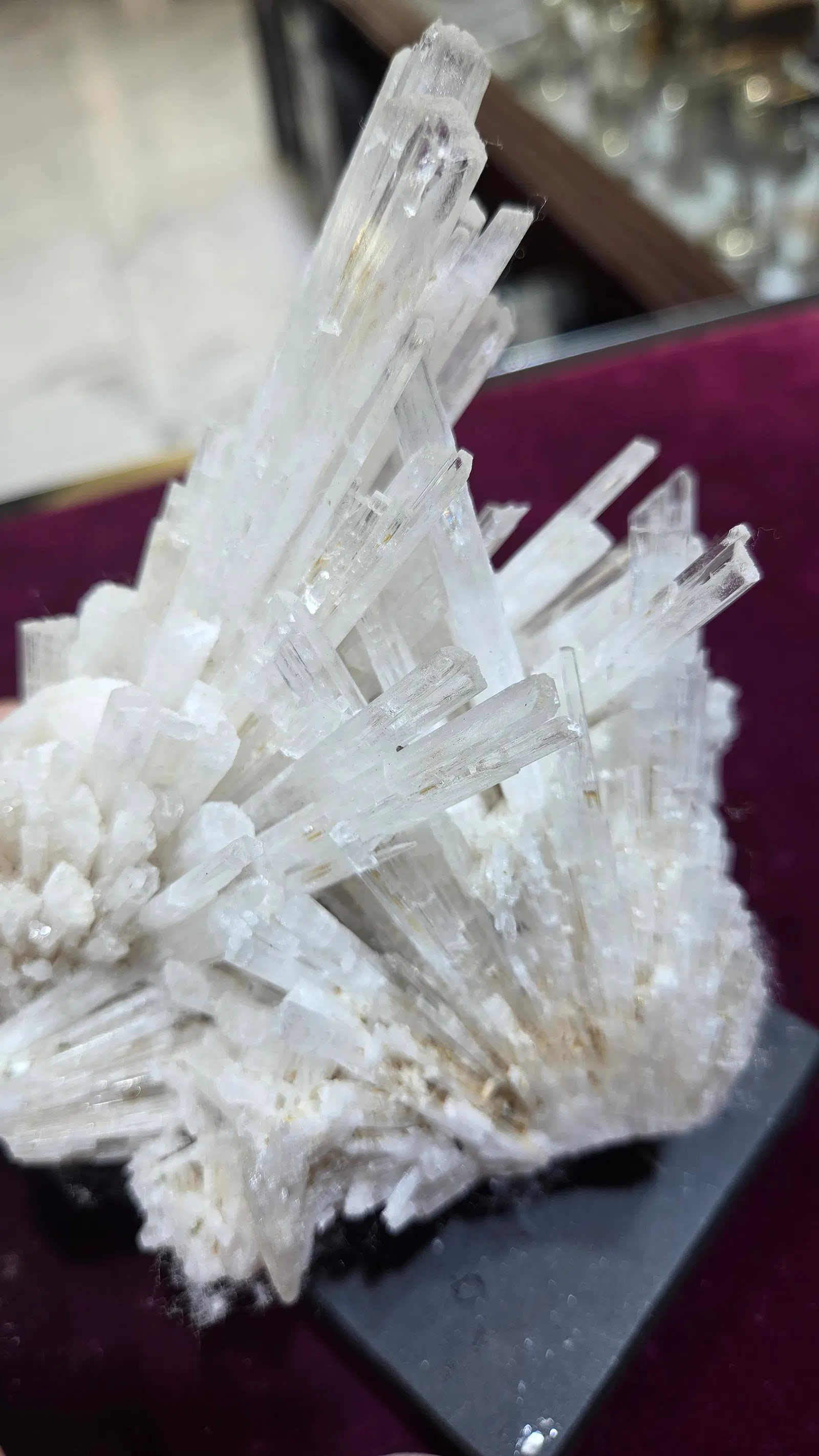 A RARE SCOLECITE SPECIMEN FORMATION - 2