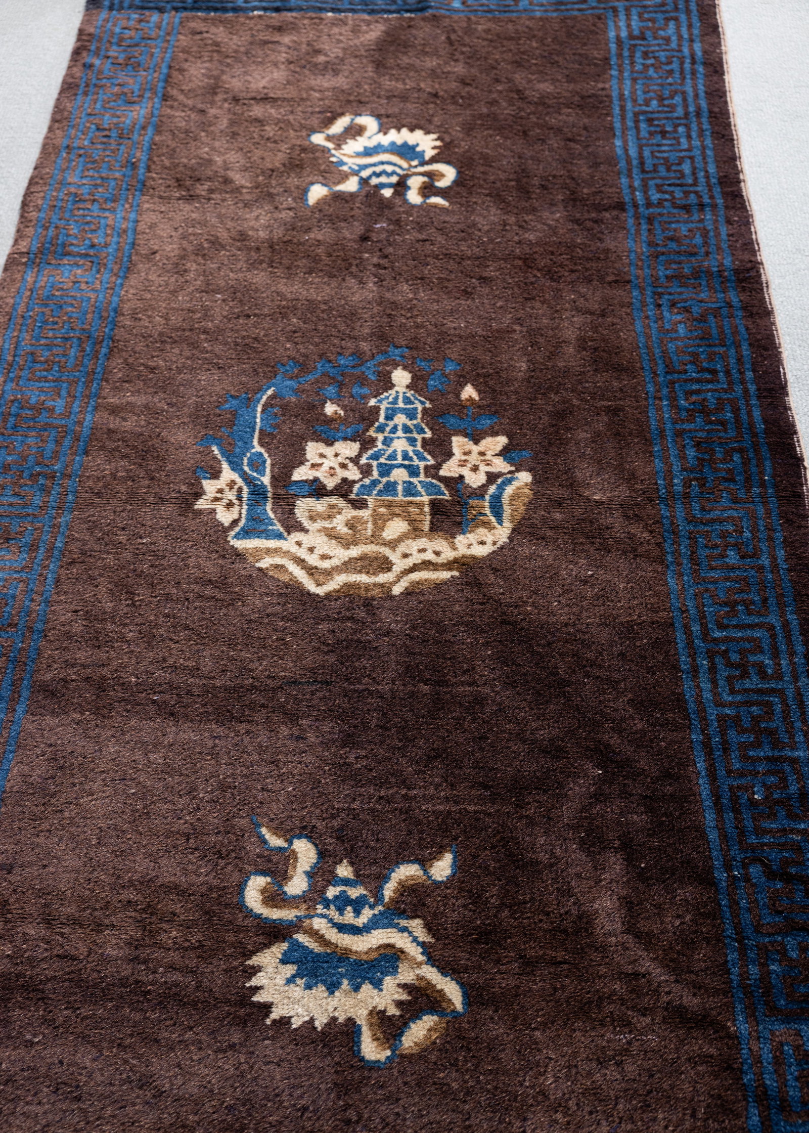 CHINESE PEKING RUNNER. China, c 1900. - 3