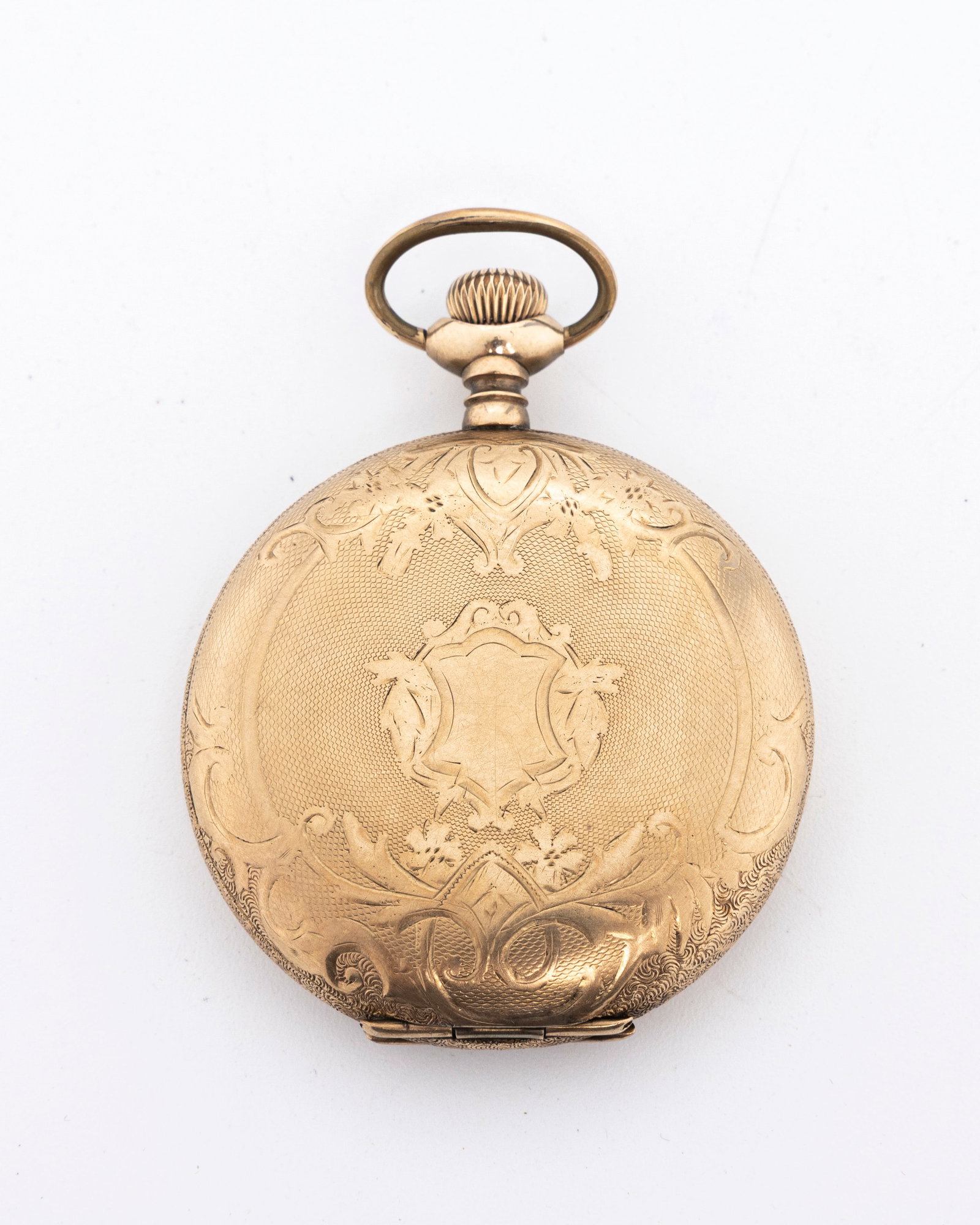 A POCKET WATCH BY THE AMERICAN WALTHAM WATCH COMPANY. (1 of 8)