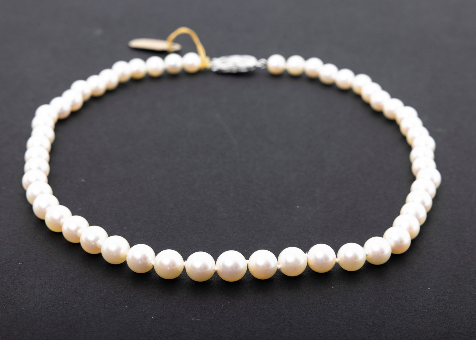 A PEARL NECKLACE - 3