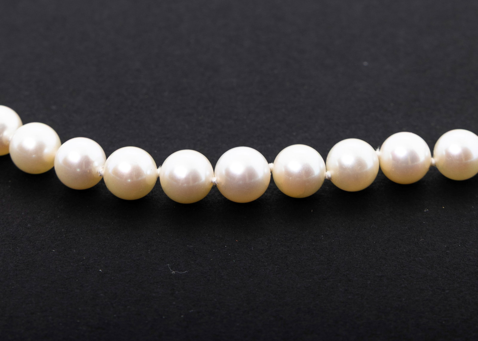 A PEARL NECKLACE - 5