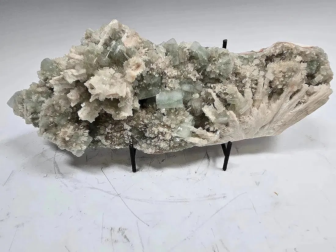 AN APOPHYLITE AND SCOLECITE SPECIMEN INDIA: 14" x 4" in size. Magnficent in structure