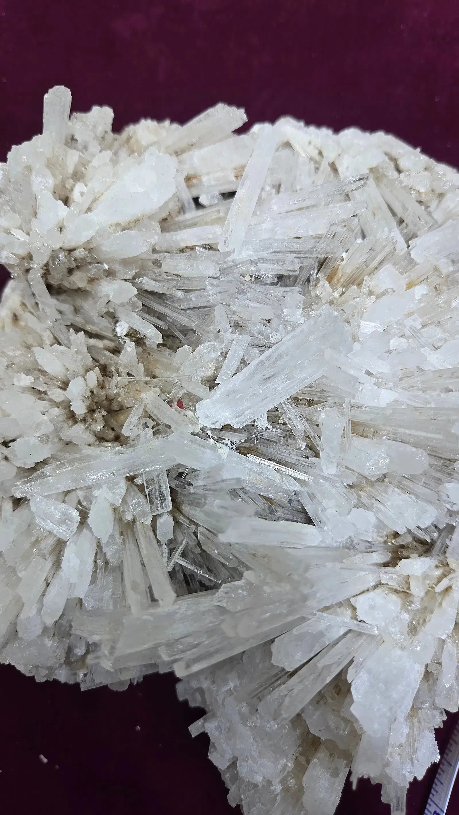 A RARE SCOLECITE SPECIMEN FORMATION - 4