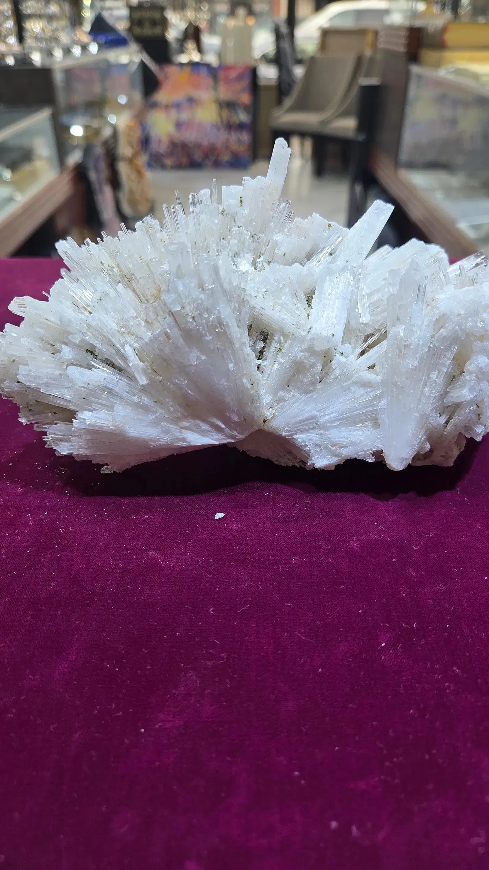 A RARE SCOLECITE SPECIMEN FORMATION - 3