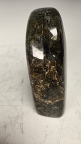 A LARGE POLISHED LABRADORITE SPECIMEN TOMBSTONE SHAPE. - 4