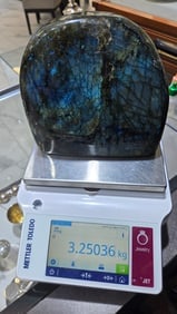 A LARGE POLISHED LABRADORITE SPECIMEN TOMBSTONE SHAPE. - 5