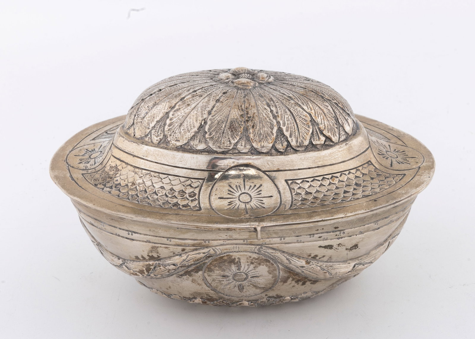 ANTIQUE SILVER HAND MADE ETROG BOX. Germany, c. 1900 (1 of 4)