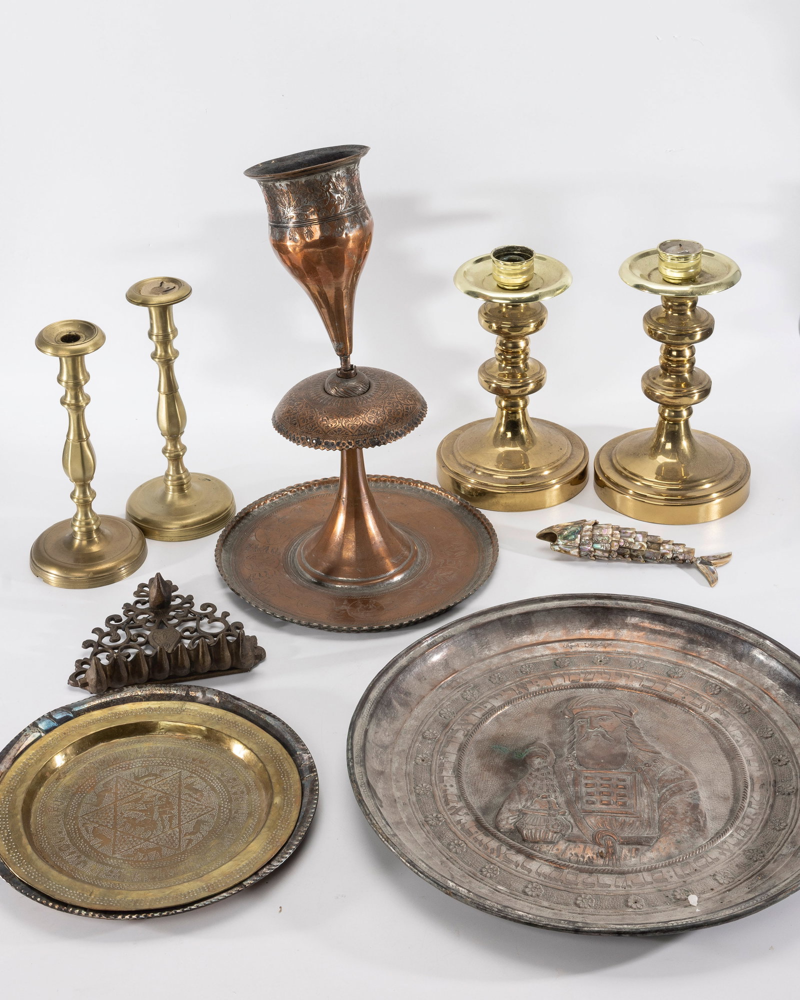 A GROUP OF JUDAICA METAL OBJECTS (1 of 12)