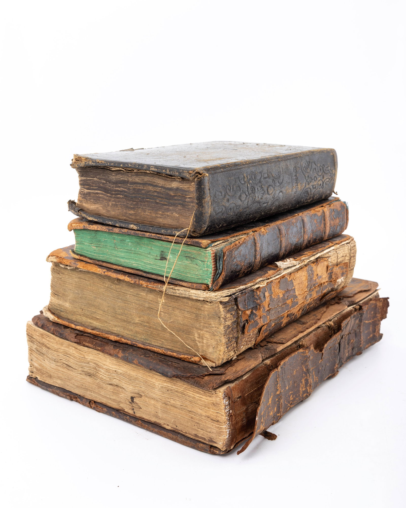 FOUR ANTIQUE JUDAICA BOOKS (1 of 7)