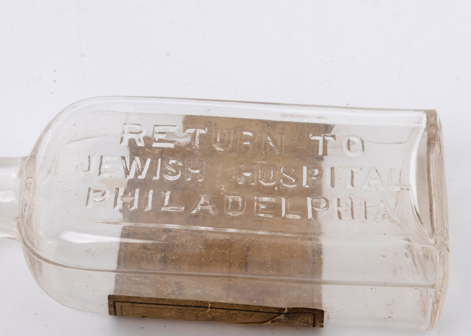 A RARE GLASS ANTIQUE MEDICINE BOTTLE FROM THE PHILADELPHIA JEWISH HOSPITAL. - 3