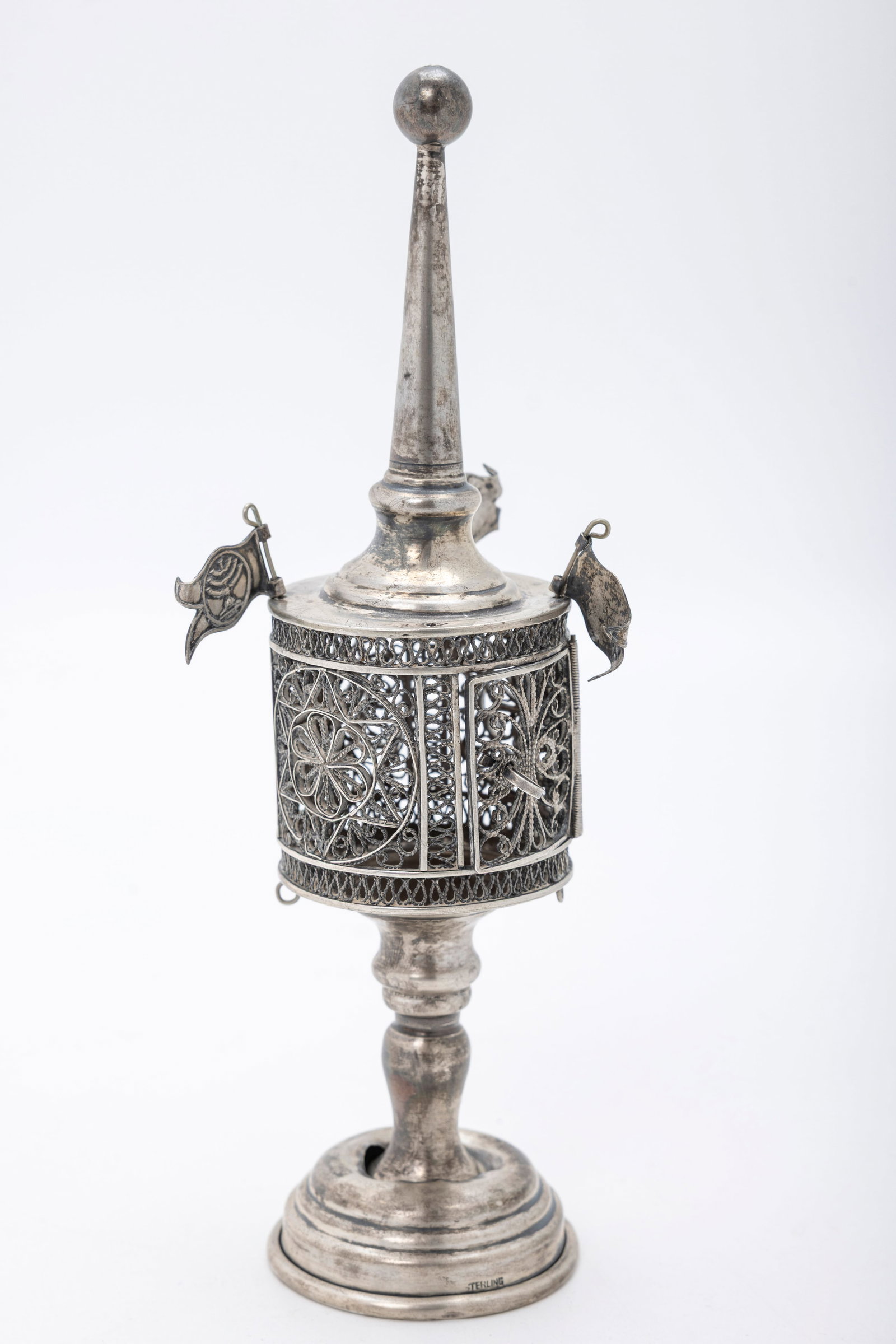 A STERLING SILVER SPICE TOWER. American, c. 1920 (1 of 3)
