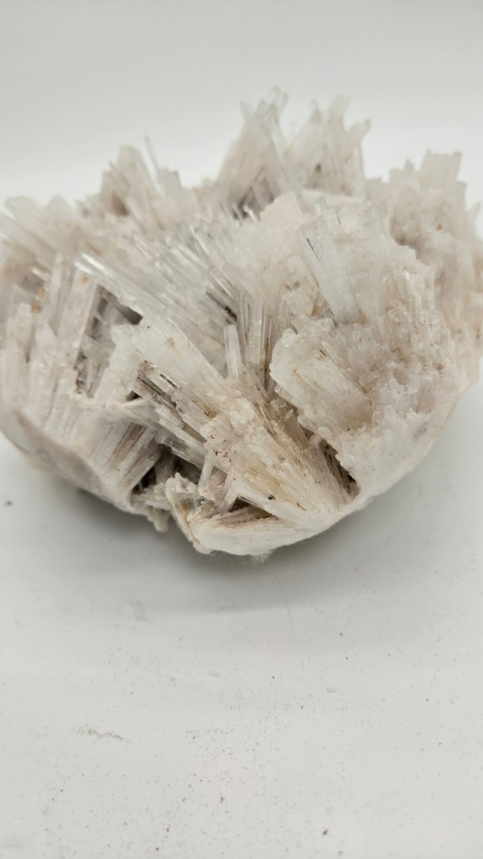 A SCOLECITE CRYSTAL CLUSTER - 3