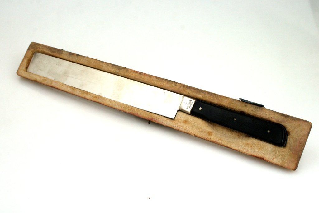 A SHOCHET’S CHALIF BY ANDRES SOKOL OF KRAKOW. Poland, c: A SHOCHET’S CHALIF BY ANDRES SOKOL OF KRAKOW. Poland, c. 1900. With shell handler and square blade. 12.5” long.