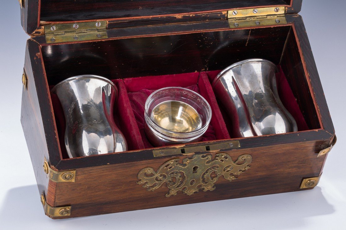 AN IMPORTANT CIRCUMSICION SET. Austro-Hungarian, late: AN IMPORTANT CIRCUMSICION SET. Austro-Hungarian, late 19th century. The box constructed of wood with brass fittings. Engraved on central cartouche “BERYL RAIZMAN” on the top and “MOHEL CASTALLA�