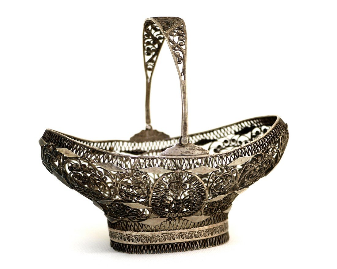 A SILVER FILIGREE BASKET. Ukraine, c. 1820. Made of (1 of 1)
