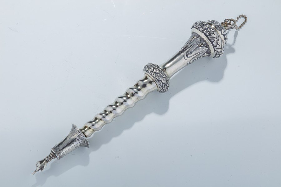 A SILVER TORAH POINTER. Warsaw, c. 1850. (1 of 1)