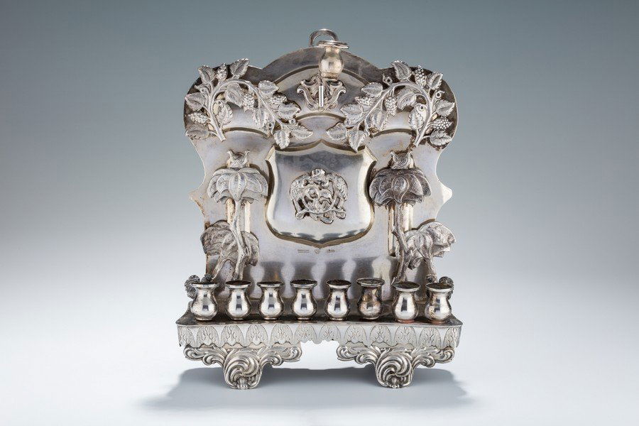 A PARCEL GILT SILVER CHANUKAH LAMP BY JAN POGORZELSKI. (1 of 10)