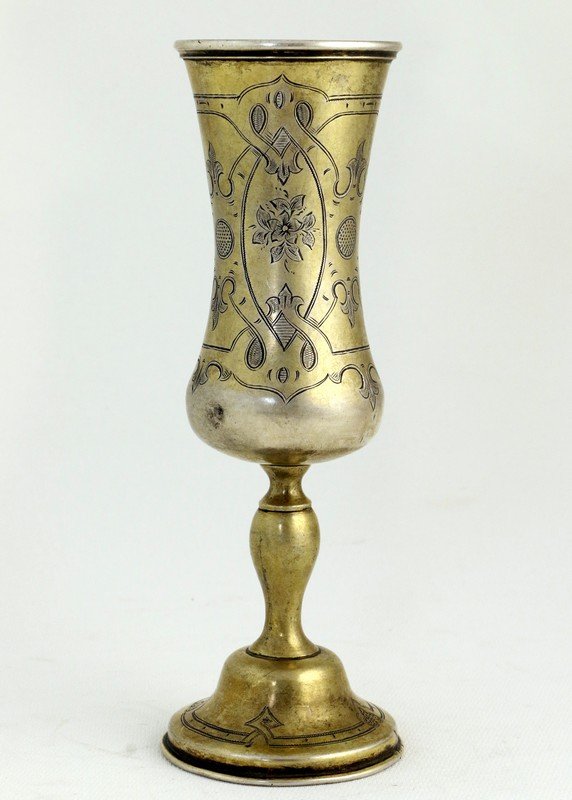 A LARGE SILVER KIDDUSH CUP. Russian, c. 1950. On round (1 of 1)