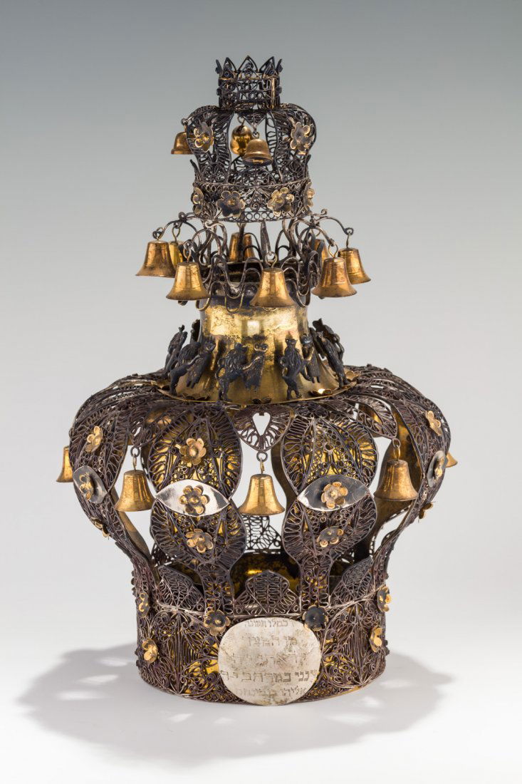 A LARGE SILVER TORAH CROWN BY HERSHEL PIKKAR. Crown (1 of 1)