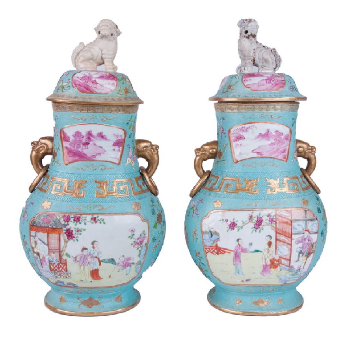 PAIR OF CHINESE EXPORT PORCELAIN COVERED JARS (1 of 10)