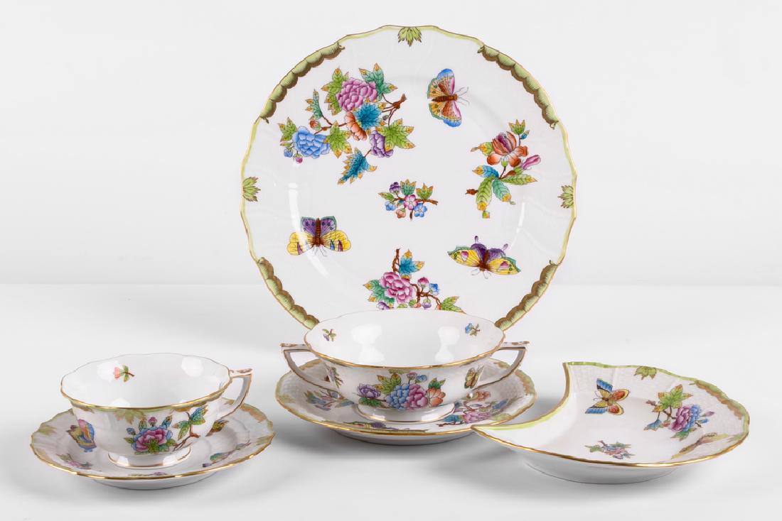 HEREND PORCELAIN PARTIAL DINNER SERVICE (1 of 6)