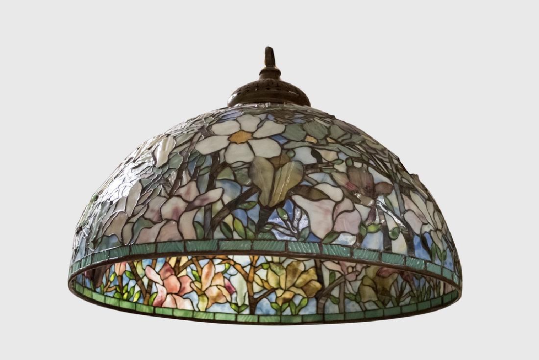 BUFFALO STUDIOS LEADED GLASS HANGING LIGHT (1 of 3)