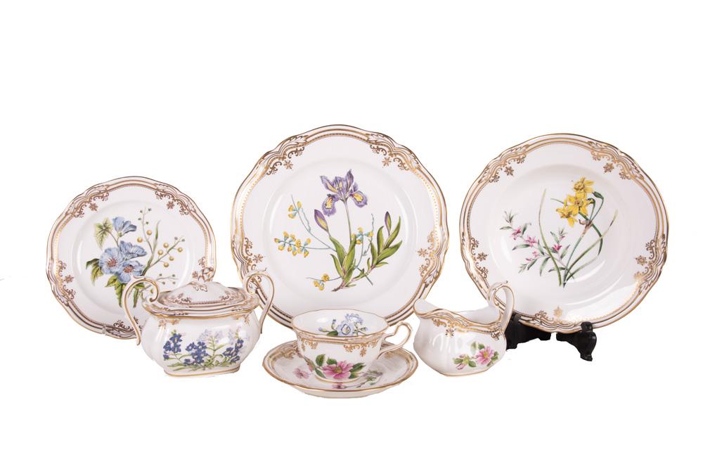 SET OF SPODE DINNERWARE: 'Stafford Flowers' pattern comprising 14 dinner plates (11 inches diameter), 14 lunch plates (7 3/4 inches diameter), 14 bread plates (6 inches diameter), 14 saucers (6 1/4 inches diameter), 11 soups 