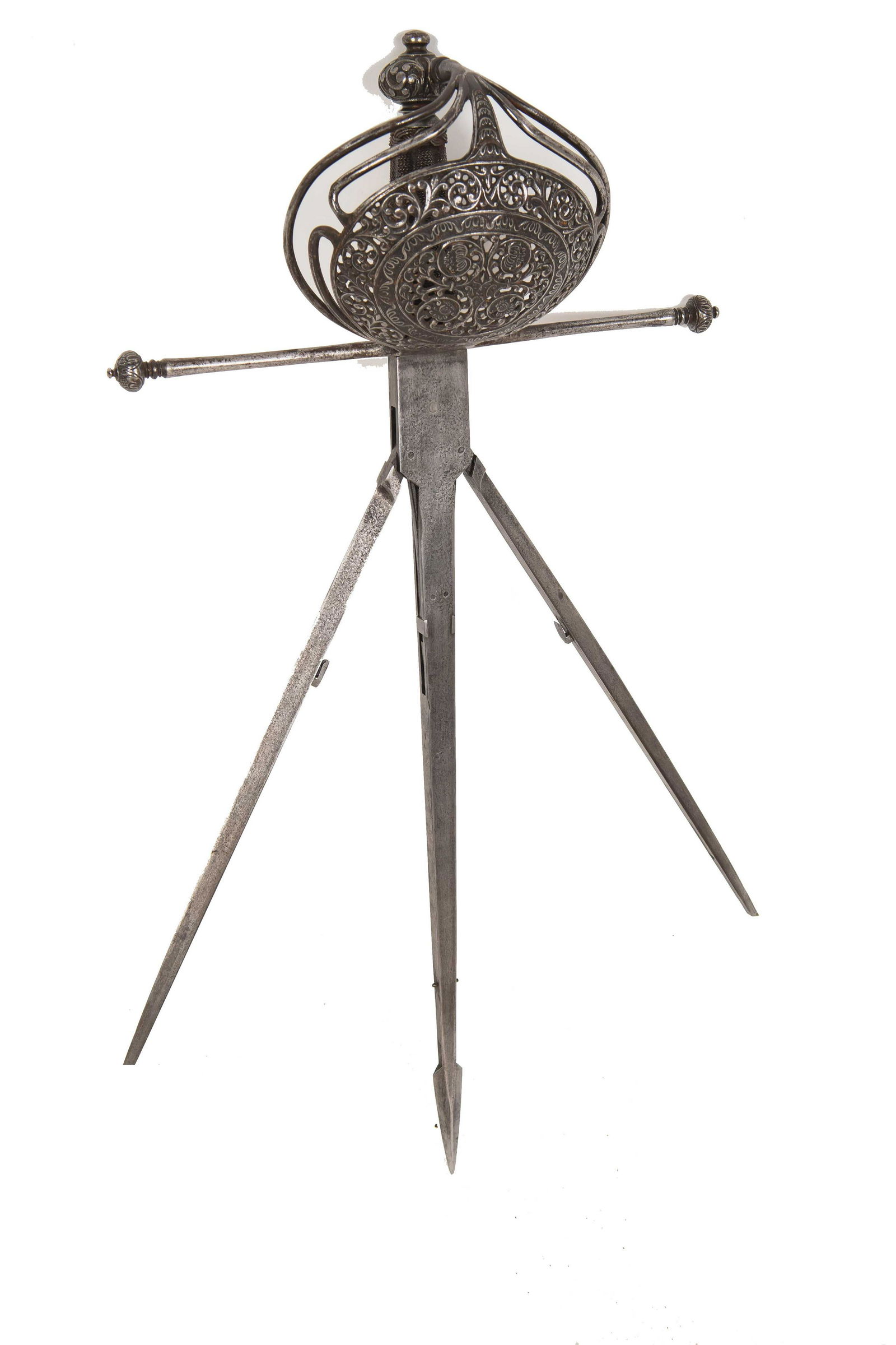 SPANISH MAIN GAUCHE COMPANION DAGGER: The lot is being sold by a Chapter 7 Trustee on behalf of a Chapter 7 bankruptcy estate. As a result Abell shall submit to the Trustee an Auction Report which must include: (1) the date and sale of th