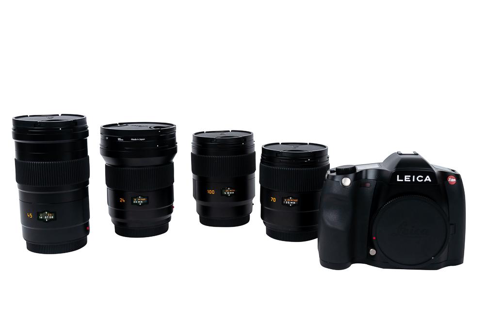 LEICA S (TYP 007) MEDIUM FORMAT DSLR CAMERA & FOUR: Included lenses & accessories: 24mm f/3.5 Super-Elmar-S, 45mm f/2.8 Elmarit-S, 70mm f/2.5 Summarit-S, 100mm f/1.2 Summicron-S, three batteries, dual charger & manuals. Pelican 1605 air case & tripod a