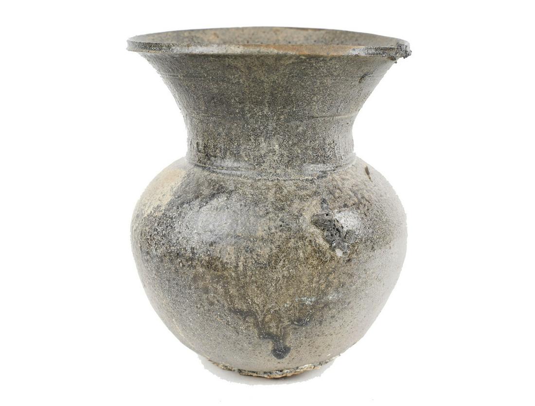 KOREAN EARTHENWARE URN (1 of 10)
