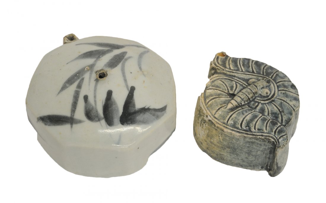 TWO KOREAN GLAZED CERAMIC WATER DROPPERS: the larger 4 inches wide