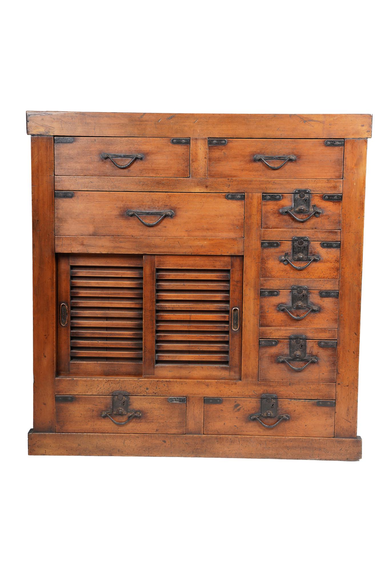 KOREAN TANSU CHEST (1 of 12)